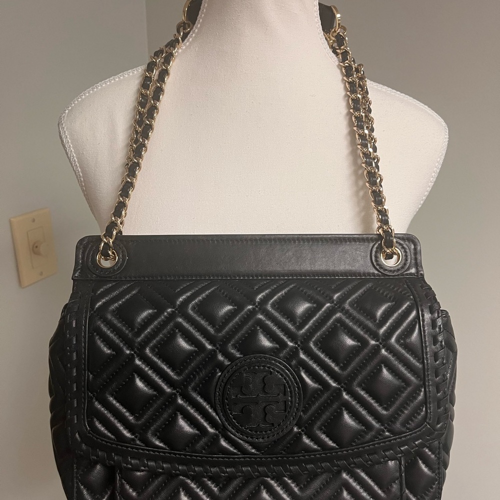 Tory Burch Black Quilted Shoulder Bag with Gold Chain